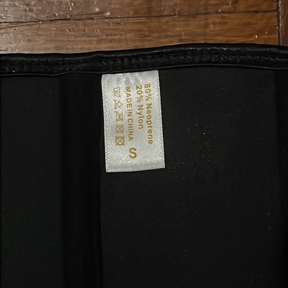 Adjustable Waist Trainer - Picture 4 of 5